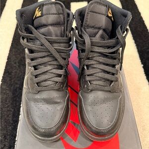 Nike Air Jordan 1 Black Retro High